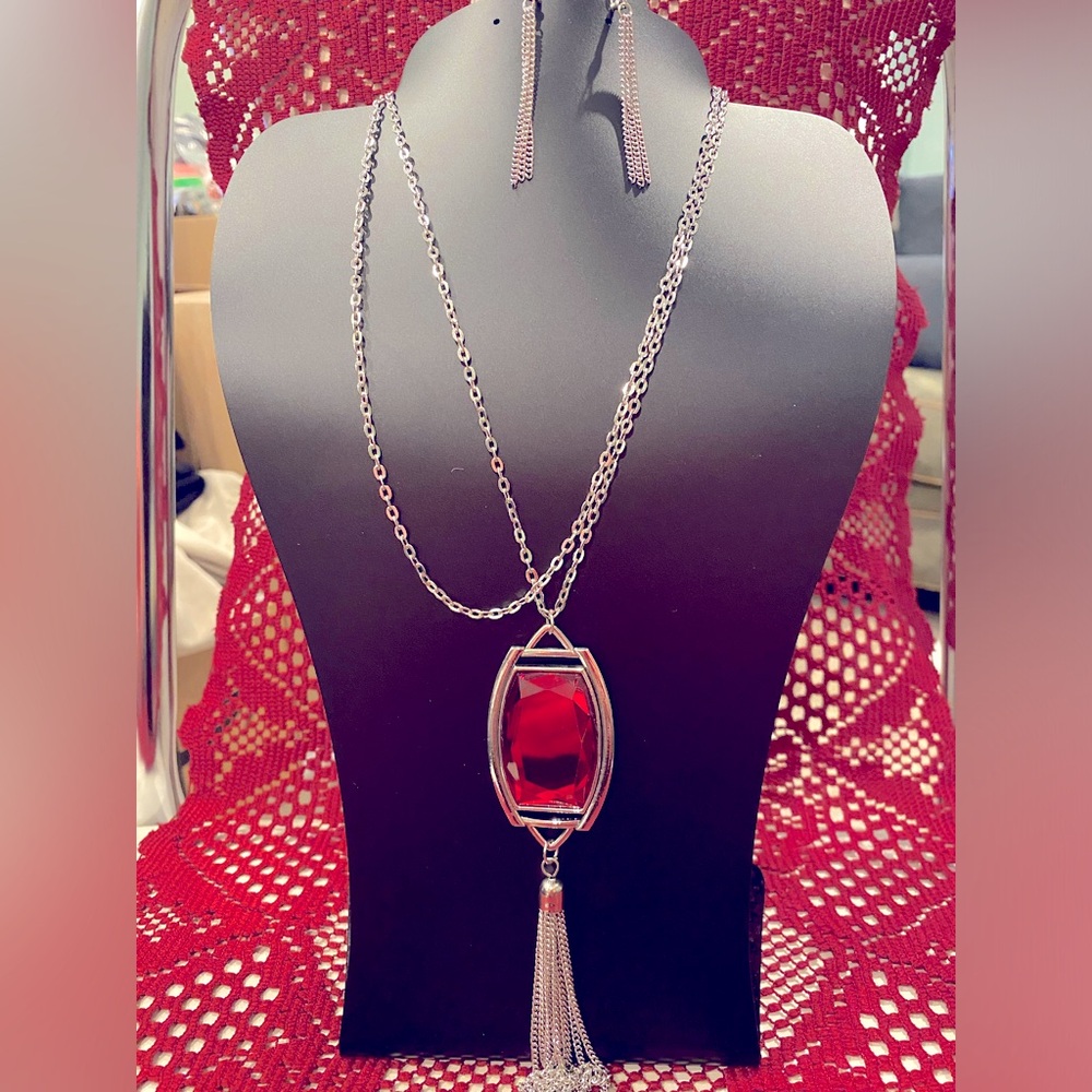Elegant Silver and Red Pendant Necklace